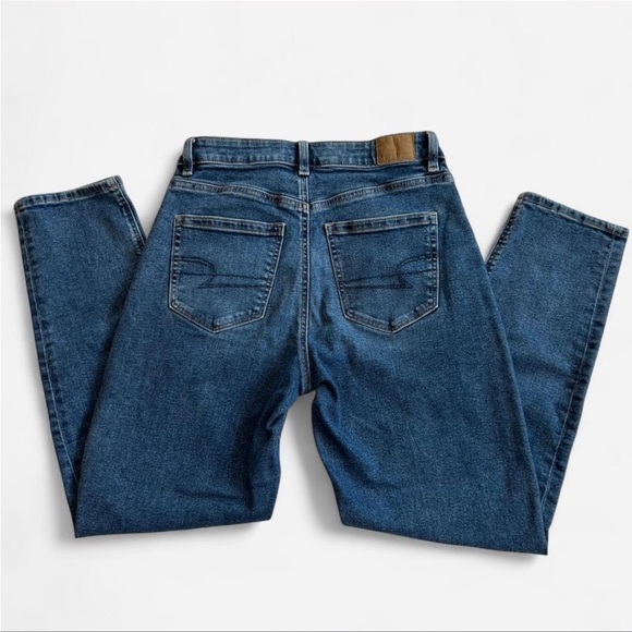 American Eagle Outfitters Women's Blue Mom Jeans size 4 regular - Picture 2 of 8